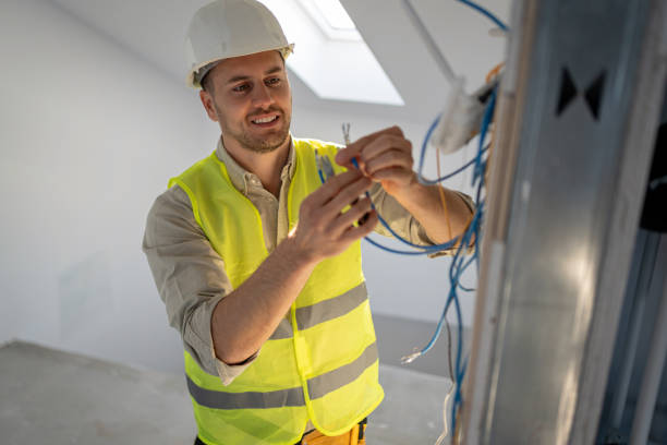 Best Electrical Repair Services  in Lindstrom, MN